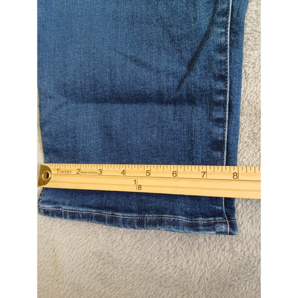Chicos Pull On Capri Jeans Sz 14 Blue Denim Stretch Cropped Stretch Casual - Picture 10 of 12